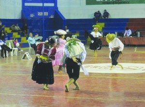 Tondero Dancers